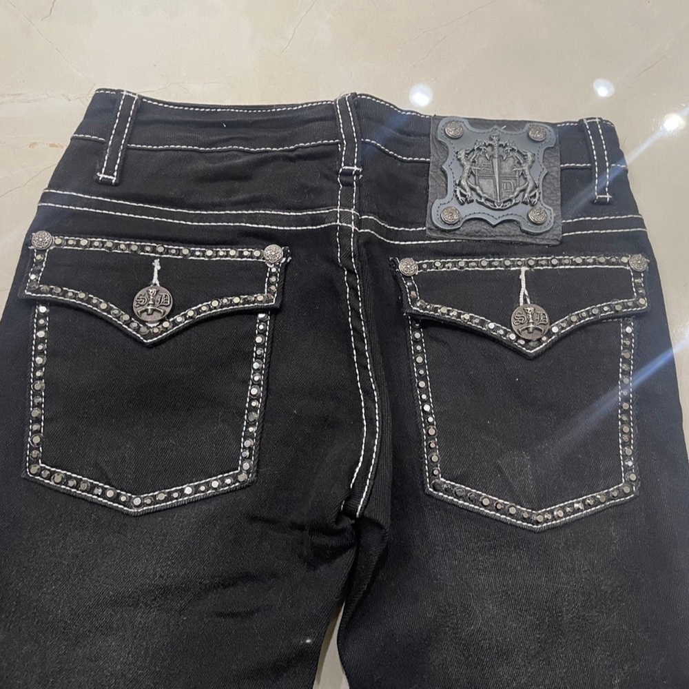 NWT Silver Dagger low rise black destroyed slim bootcut jeans